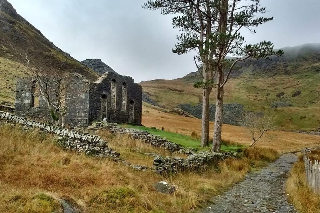 Mountain Walks Straight From The Doorstep Vila Blaenau Ffestiniog Exterior foto
