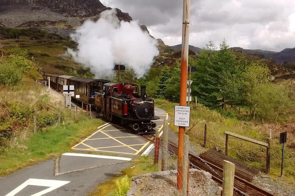 Mountain Walks Straight From The Doorstep Vila Blaenau Ffestiniog Exterior foto